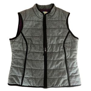 Boden outdoor vest. Women’s size 10. I’m a 6/8 and it fit me nicely too.
